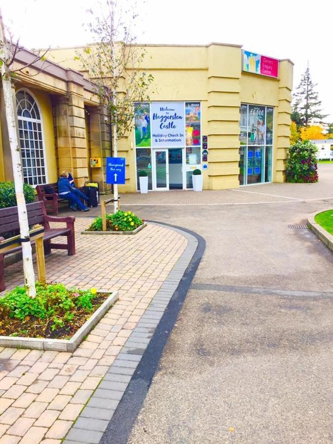 Haven Haggerston Castle Caravan Hire Cheswick  Екстер'єр фото
